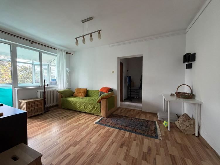 Apartament cu 2 camere semidecomandat în Sud