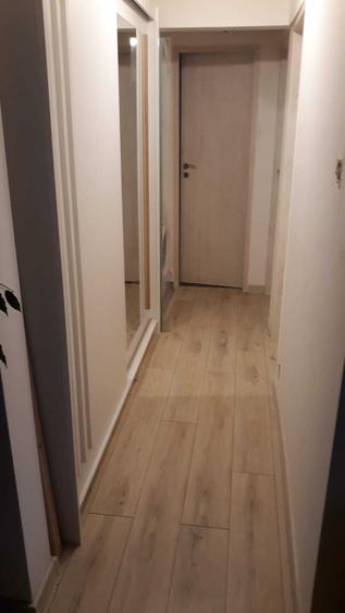 Apartament cu 3 camere semidecomandat în Exterior Vest