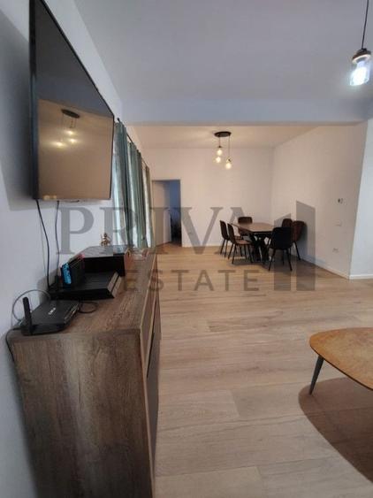 Casă individuală cu 4 camere cu Canalizare în Giroc