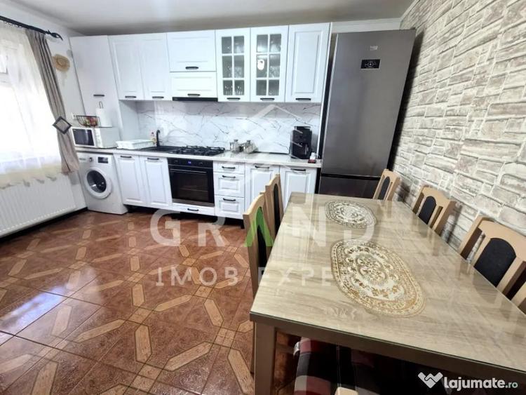 Apartament cu 3 camere semidecomandat în Central