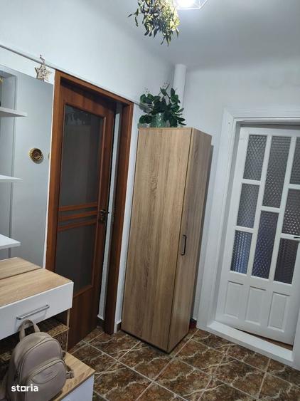 Apartament cu 3 camere decomandat în Cornitoiu