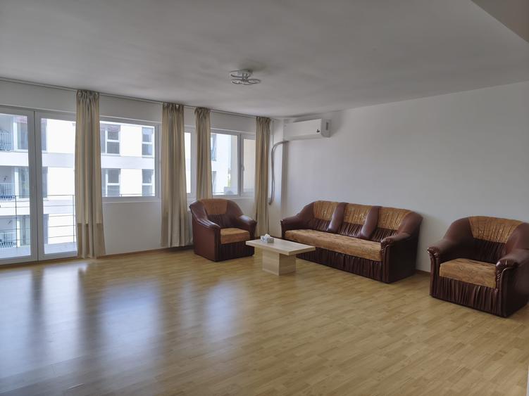 Apartament cu 2 camere semidecomandat în Băneasa
