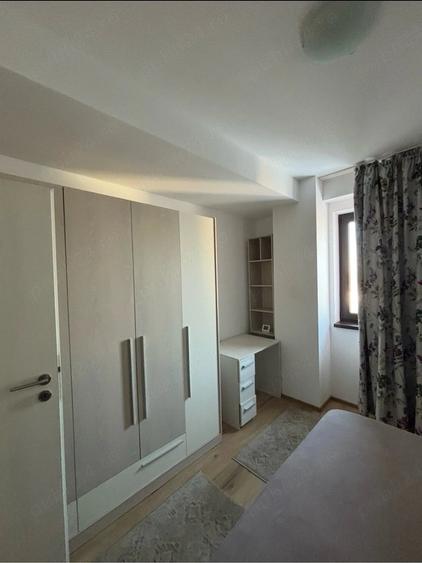 Apartament cu 2 camere decomandat în Sisești