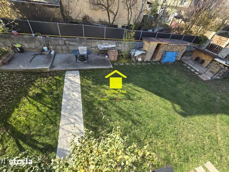Casă cu 7 camere cu Teren 750 Mp în Borhanci