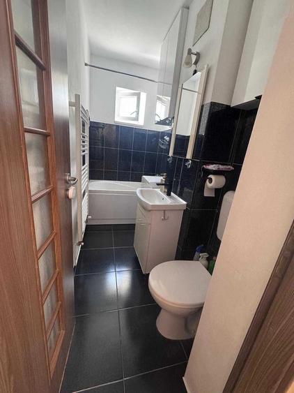 Apartament cu 3 camere semidecomandat în Iosefin