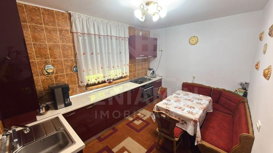 Casă cu 5 camere cu Teren 741 Mp în Central