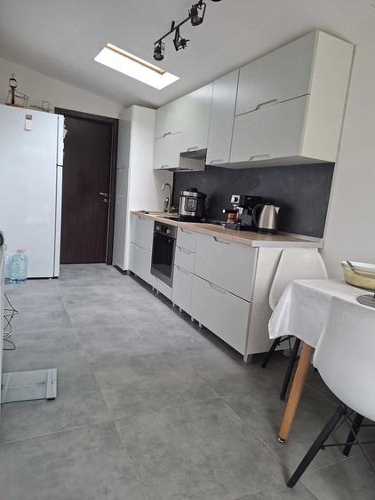 De Vanzare: Casa moderna cu livada la liziera padurii Zona Va?man Valea Iubirii - 3