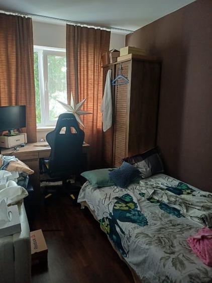Apartament cu 3 camere semidecomandat, mobilat în Podu Roș
