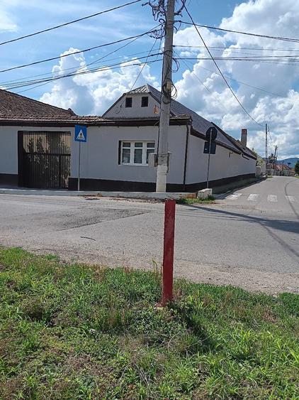 Casă cu Teren 500 Mp în Hăghig