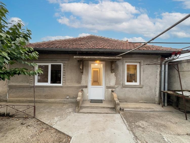 Casă individuală cu 3 camere cu Canalizare în Pantelimon