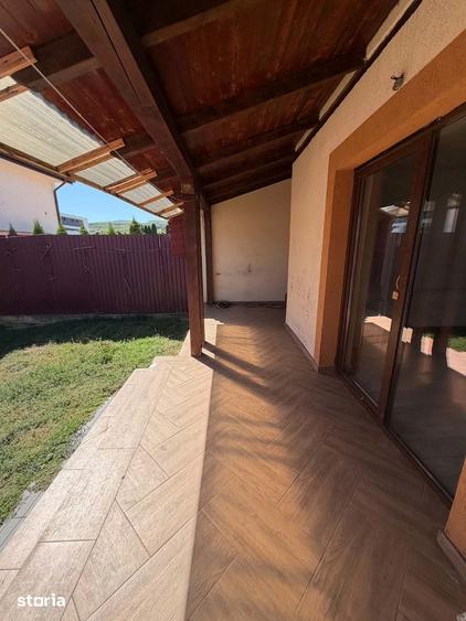 Casă cu 4 camere cu Teren 120 Mp în Cetate