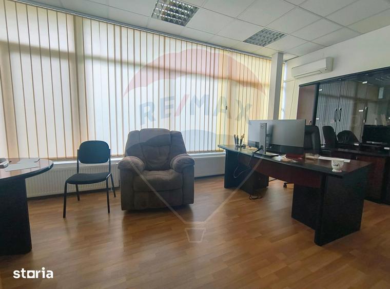 Spațiu comercial, de 1,325 mp, în Industriilor