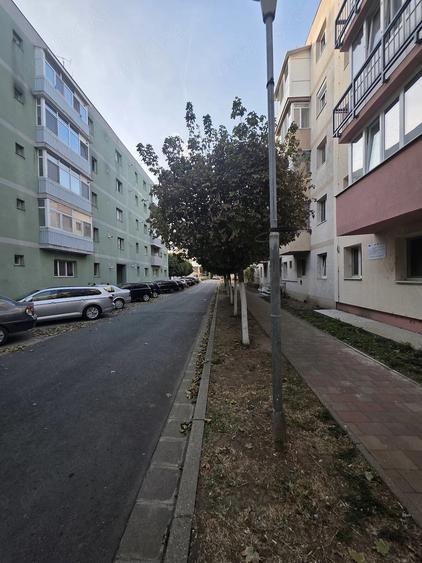 Apartament cu 4 camere nedecomandat în Central