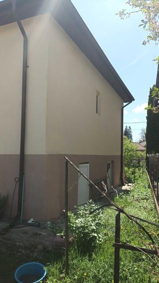 Casă cu 3 camere în Central