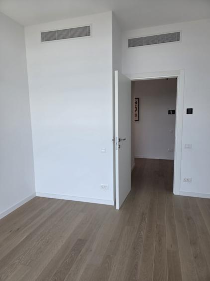 Apartament cu 3 camere decomandat în Floreasca