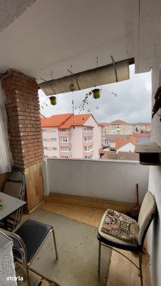 Apartament cu 3 camere semidecomandat în Central