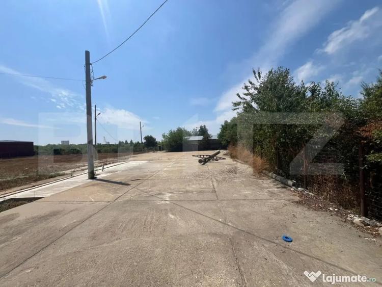 Teren de 3000 mp, în Centură