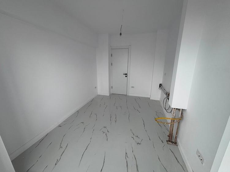 Apartament cu 3 camere decomandat în Titulescu