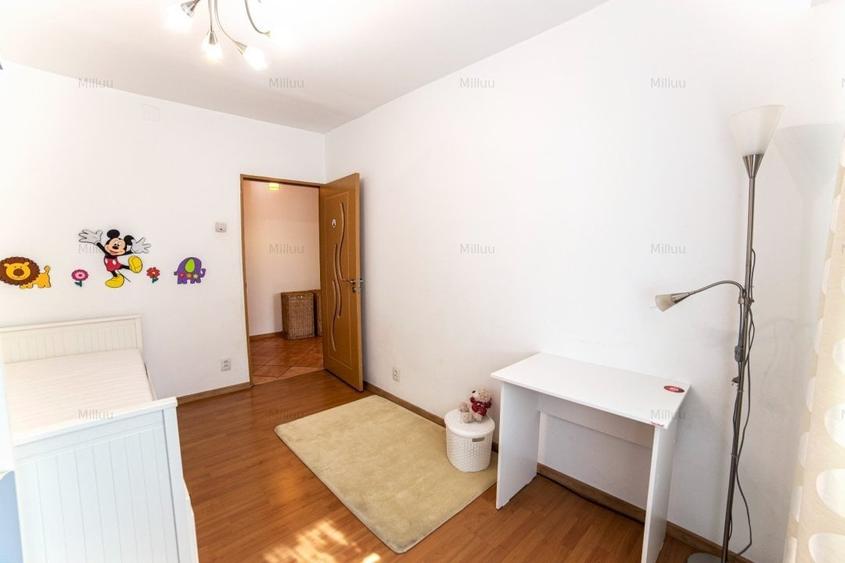 Apartament cu 3 camere decomandat în Berceni
