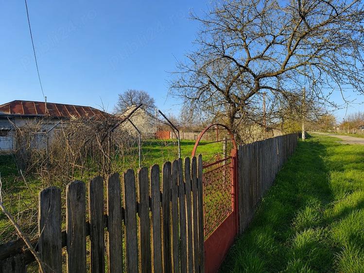 Teren de 2048 mp, în Valea Popii