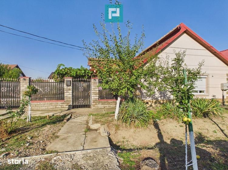 Casă cu 4 camere în Săcălaz
