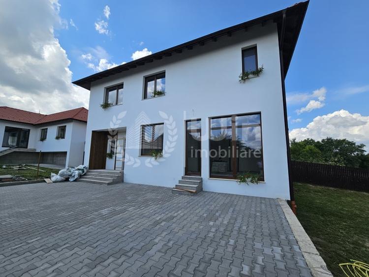 Casă individuală cu 4 camere cu Canalizare în Gheorghieni