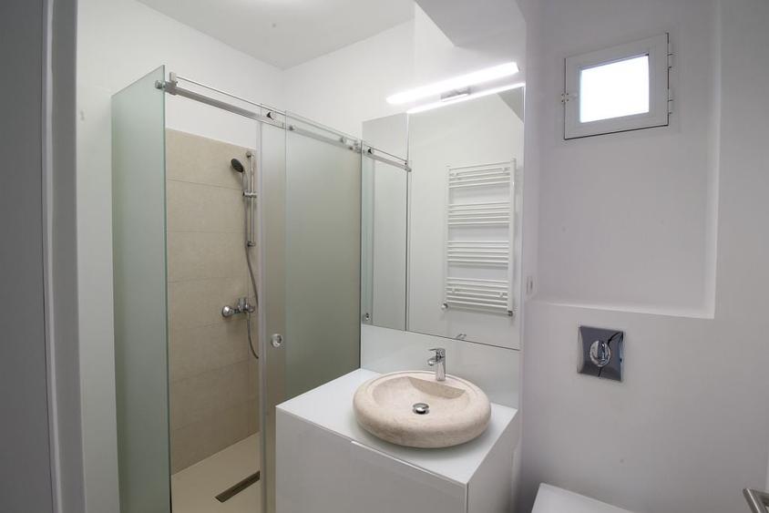 Apartament cu 3 camere decomandat, mobilat în Domenii