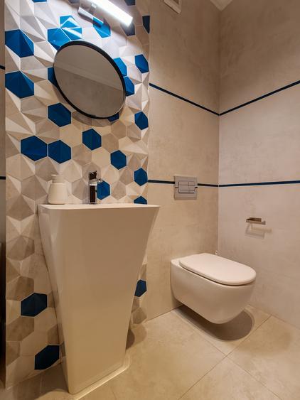 Apartament cu 3 camere decomandat în Uverturii