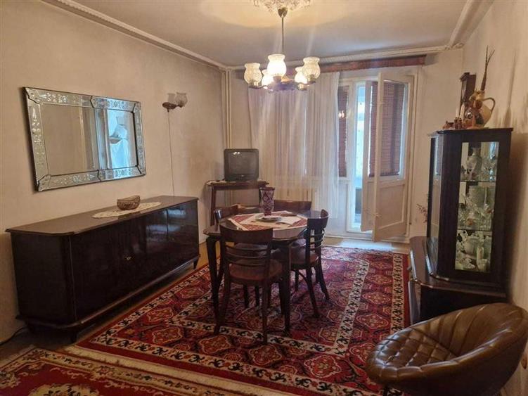 Apartament cu 3 camere decomandat în Doamna Ghica