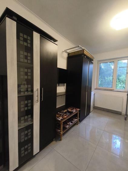 Garsoniera Cet renovata nou et 2/4 cu încălzire Radet și boiler - 3