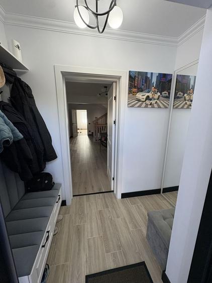 Casă cu 4 camere în Central