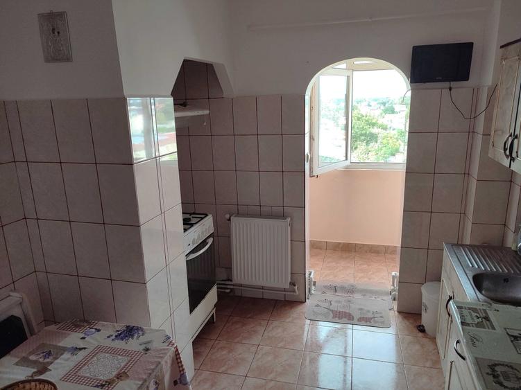 Apartament cu 2 camere decomandat în Radu Negru