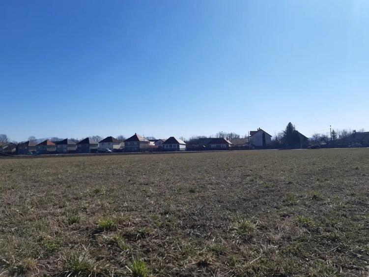 Teren de 2325 mp, în Prejmer