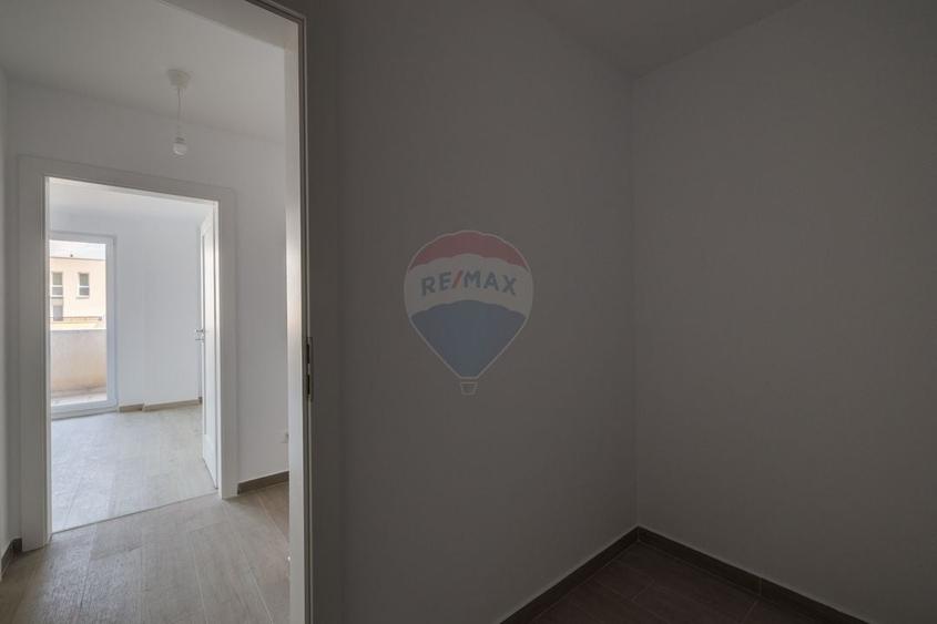 Apartament cu 4 camere decomandat în Astra