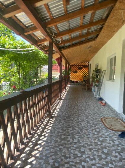 Casă cu Teren 800 Mp în Scorțoasa