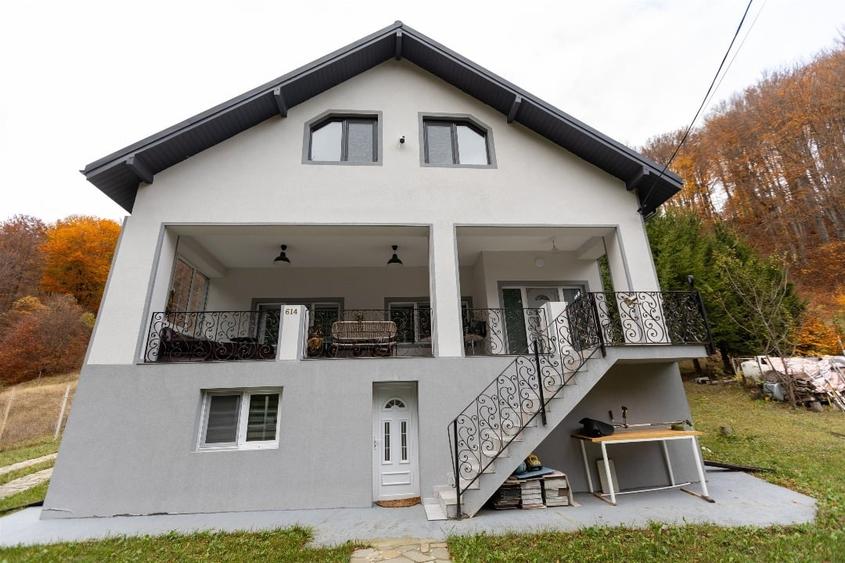 Casă individuală cu 5 camere cu Canalizare în Cheia