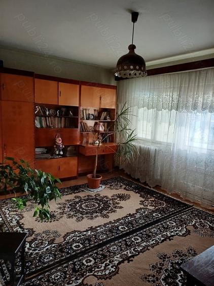 Apartament cu 3 camere în Independenței