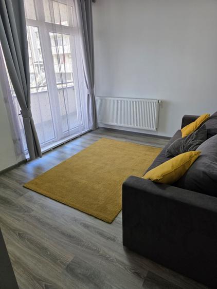 Apartament cu 3 camere semidecomandat în Baciu