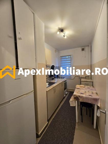 Apartament cu 3 camere circular, mobilat în Drumul Taberei