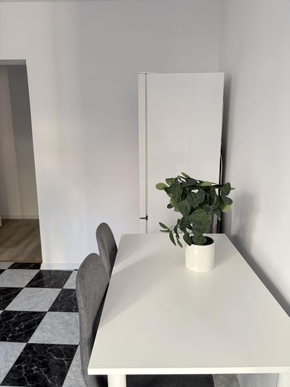 Casă cu 3 camere cu Teren 300 Mp în Central