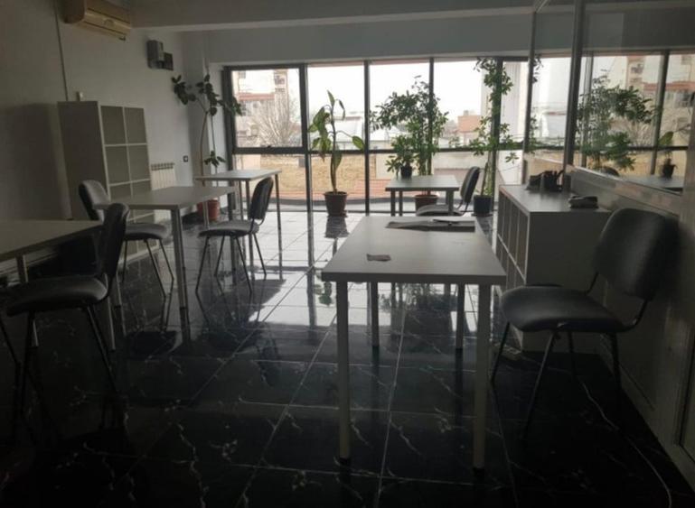 Spațiu comercial, de 270 mp, în Central
