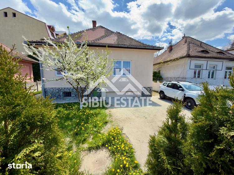 Casă cu Teren 550 Mp în Central