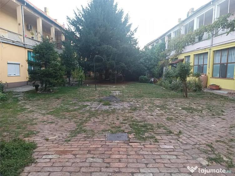 Apartament cu 3 camere decomandat în Iosefin