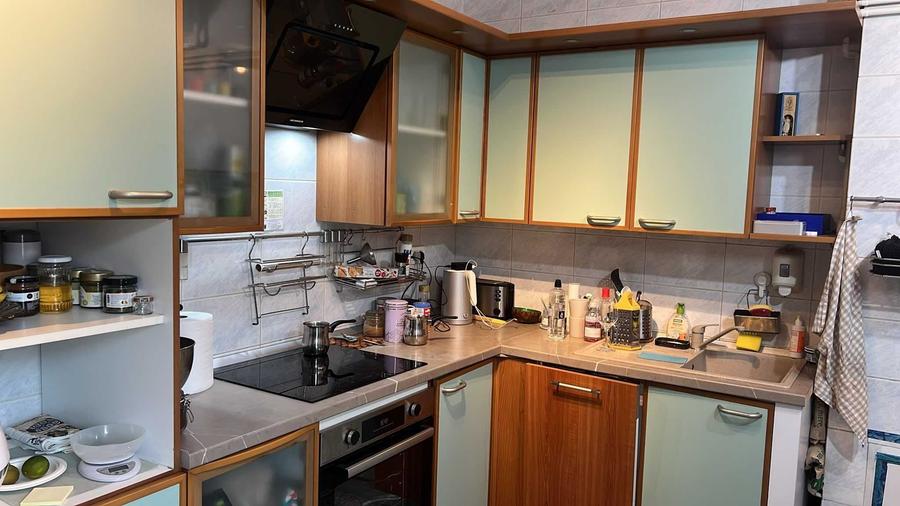 Apartament cu 4 camere decomandat în Aviației