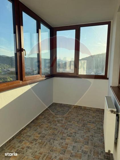 Apartament cu 2 camere, mobilat în Central