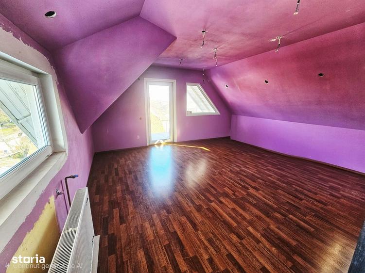 Casă cu 5 camere cu Teren 201 Mp în Bereasca