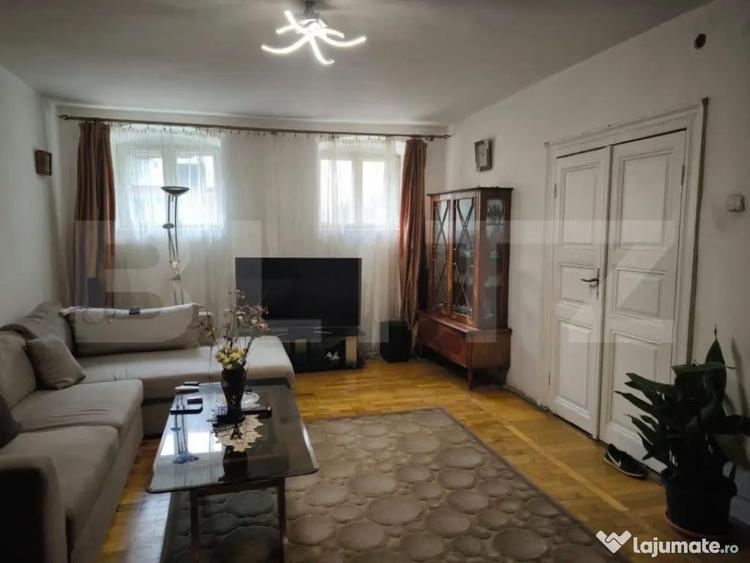 Casă cu 5 camere cu Teren 585 Mp în George Enescu
