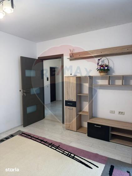 Apartament cu 2 camere, mobilat în Central
