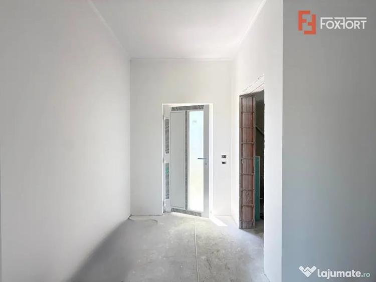Casă cu 4 camere cu Teren 305 Mp în Săcălaz