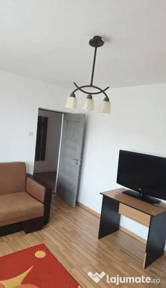 Apartament cu 2 camere decomandat în Cedonia
